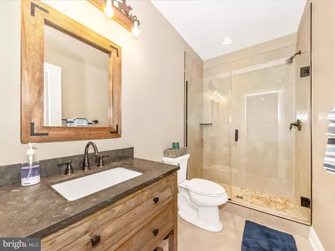 Bath - 7788 Old Receiver Rd, Frederick, MD 21702 photo 6 of 6
