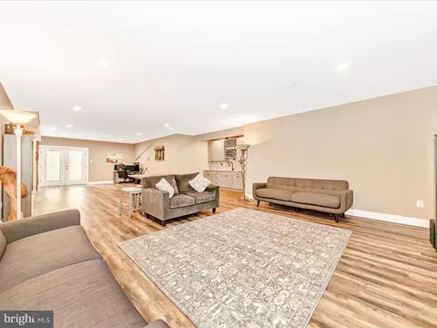 Living - 7788 Old Receiver Rd, Frederick, MD 21702 photo 2 of 2