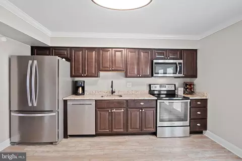 585 Lancaster Pl, Frederick, MD 21703 photo 10