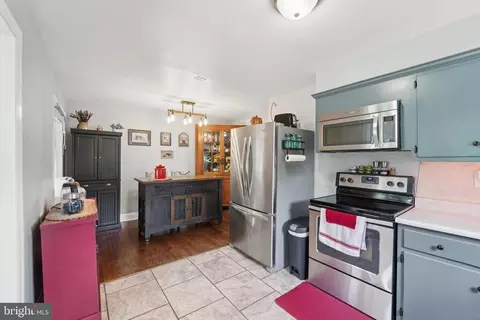 Kitchen - 35 E Moser Rd, Thurmont, MD 21788 photo 2 of 2
