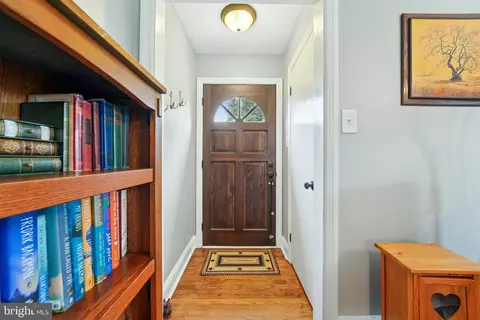 Entry Way - 35 E Moser Rd, Thurmont, MD 21788 photo 1 of 6