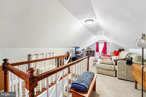 Entry Way - 35 E Moser Rd, Thurmont, MD 21788 photo 6 of 6