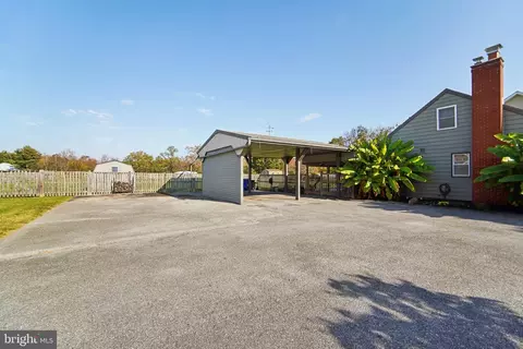 Exterior - 35 E Moser Rd, Thurmont, MD 21788 photo 6 of 9