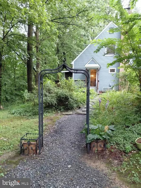 Exterior - 3917 Basford Rd, Frederick, MD 21703 photo 10 of 12
