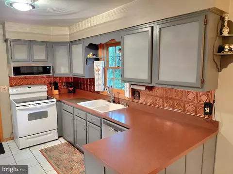 Kitchen - 3917 Basford Rd, Frederick, MD 21703 photo 2 of 2