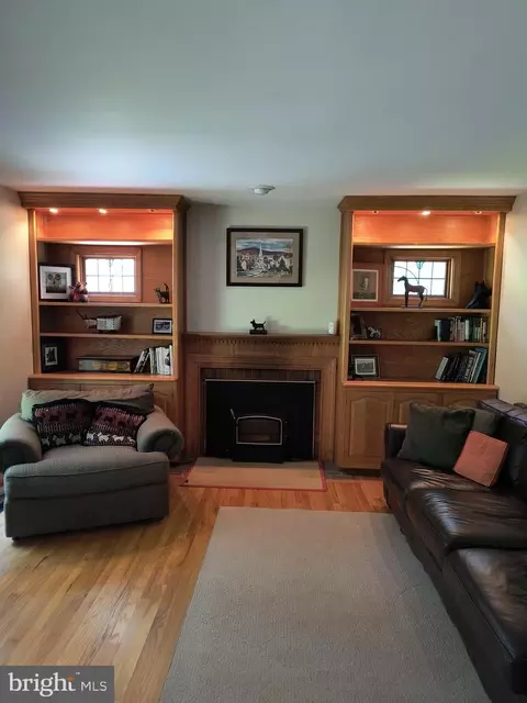 Living - 3917 Basford Rd, Frederick, MD 21703 photo 1 of 2