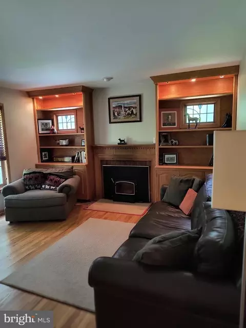 Living - 3917 Basford Rd, Frederick, MD 21703 photo 2 of 2