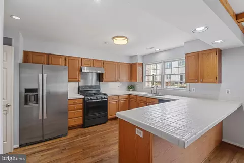 121 Long Acre Ct, Frederick, MD 21702 photo 8