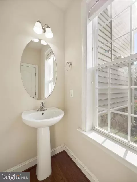 Entry Way - 6130 Bartonsville Rd, Frederick, MD 21704 photo 3 of 3