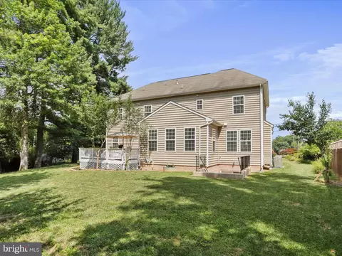 Exterior - 6130 Bartonsville Rd, Frederick, MD 21704 photo 8 of 10