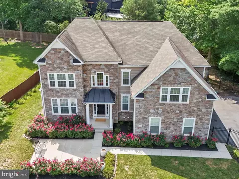 Exterior - 6130 Bartonsville Rd, Frederick, MD 21704 photo 4 of 10