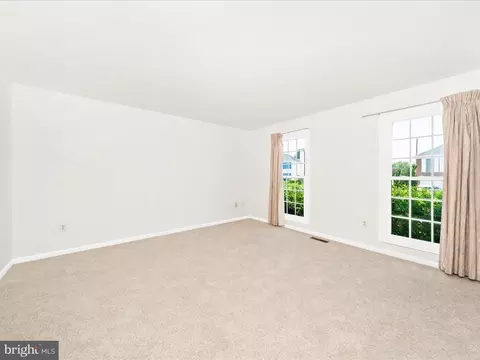 Living - 6230 Derby Dr, Frederick, MD 21703 photo 2 of 10