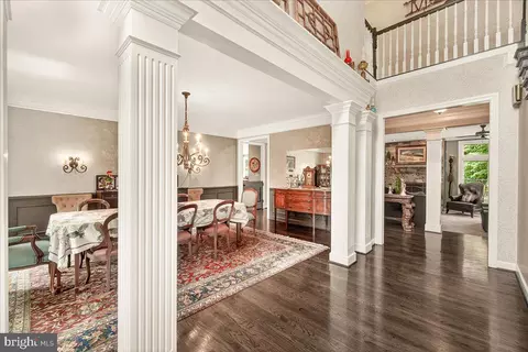 Entry Way - 8418 Peters Rd, Frederick, MD 21704 photo 3 of 11