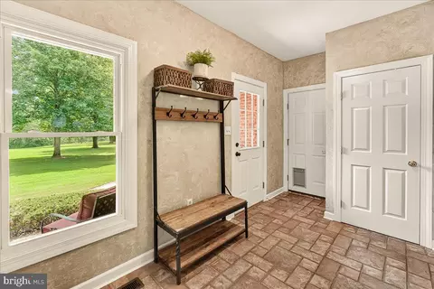 Entry Way - 8418 Peters Rd, Frederick, MD 21704 photo 6 of 11