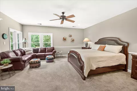 Bedroom - 8418 Peters Rd, Frederick, MD 21704 photo 4 of 10