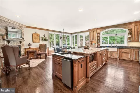 Kitchen - 8418 Peters Rd, Frederick, MD 21704 photo 6 of 9