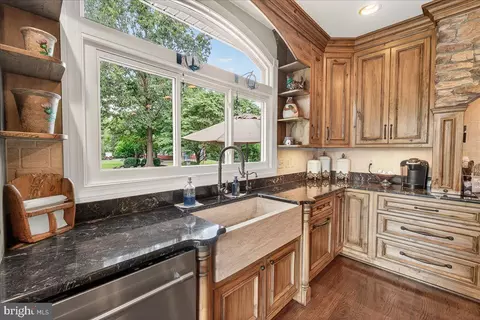 Kitchen - 8418 Peters Rd, Frederick, MD 21704 photo 4 of 9