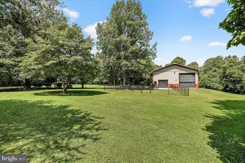Exterior - 8418 Peters Rd, Frederick, MD 21704 photo 24 of 35