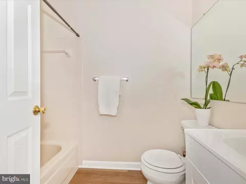 Bath - 2106 Whitehall Rd #1B, Frederick, MD 21702 photo 2 of 2