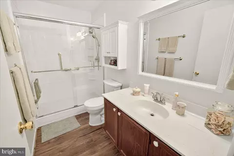 Bath - 6908 Chokeberry Ct, Frederick, MD 21703 photo 1 of 1