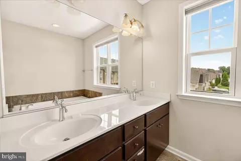 Bath - 519 Prieur Rd, Frederick, MD 21701 photo 1 of 3
