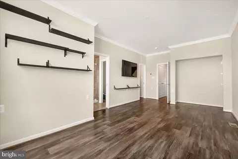 Living - 519 Prieur Rd, Frederick, MD 21701 photo 4 of 10