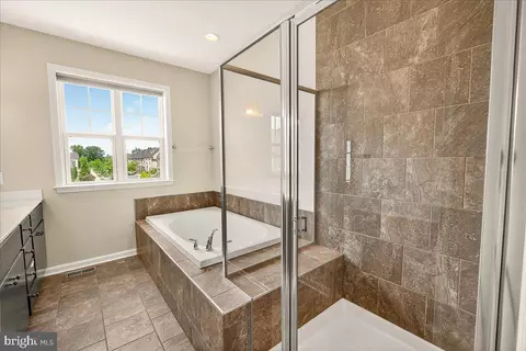 Bath - 519 Prieur Rd, Frederick, MD 21701 photo 2 of 3