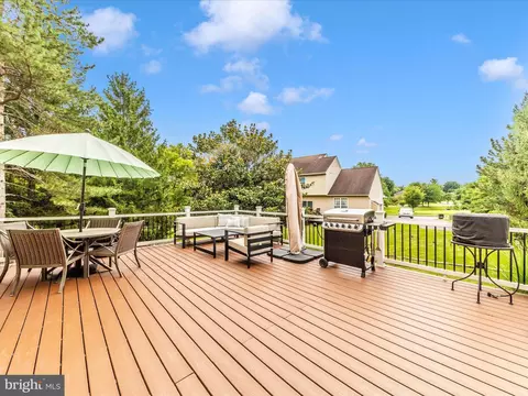Exterior - 2111 Independence St, Frederick, MD 21702 photo 7 of 13