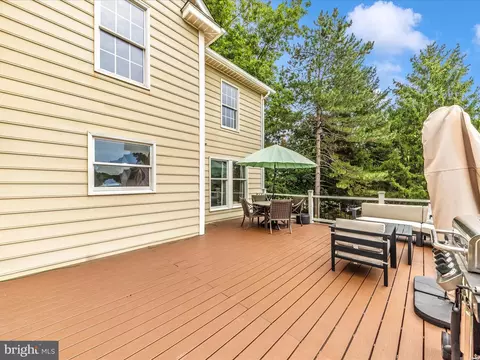 Exterior - 2111 Independence St, Frederick, MD 21702 photo 8 of 13