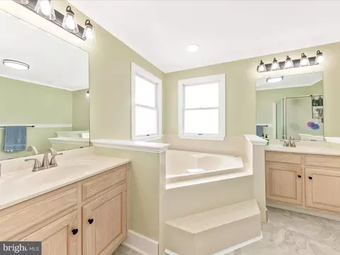 Bath - 2111 Independence St, Frederick, MD 21702 photo 2 of 6