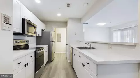 Kitchen - 302 Baughmans Ln #A, Frederick, MD 21702 photo 1 of 2