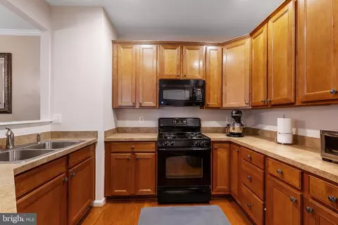 Kitchen - 127 Mountain Creek Cir, Frederick, MD 21702 photo 3 of 6
