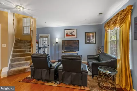 Living - 127 Mountain Creek Cir, Frederick, MD 21702 photo 1 of 2