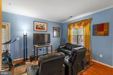 Living - 127 Mountain Creek Cir, Frederick, MD 21702 photo 2 of 2