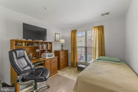 Bedroom - 127 Mountain Creek Cir, Frederick, MD 21702 photo 5 of 5