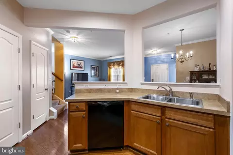 Kitchen - 127 Mountain Creek Cir, Frederick, MD 21702 photo 6 of 6