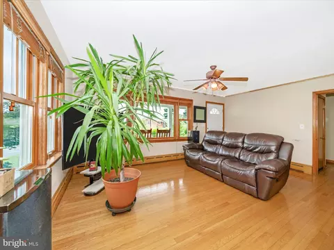 Living - 9523 Liberty Rd, Frederick, MD 21701 photo 5 of 5