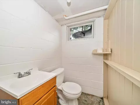 Bath - 9523 Liberty Rd, Frederick, MD 21701 photo 2 of 2