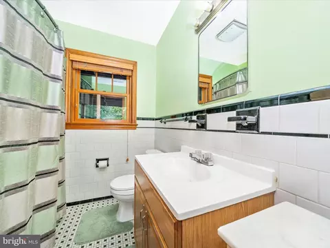 Bath - 9523 Liberty Rd, Frederick, MD 21701 photo 1 of 2