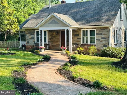 6927 Kellys Store Rd, Thurmont, MD 21788