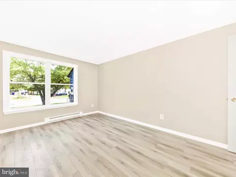 Living - 823 Chadwick Cir, Frederick, MD 21701 photo 9 of 9