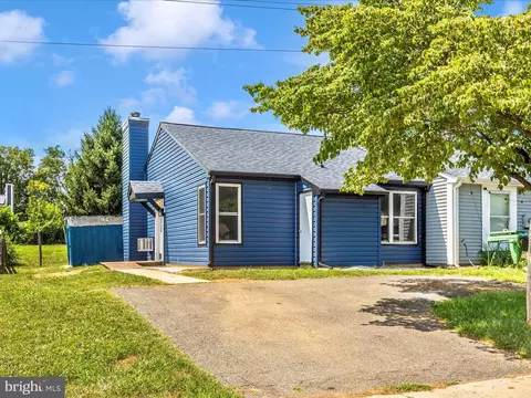 823 Chadwick Cir, Frederick, MD 21701