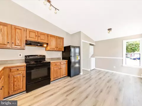Kitchen - 823 Chadwick Cir, Frederick, MD 21701 photo 2 of 4