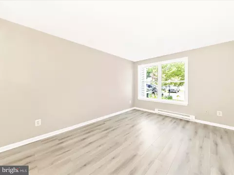 Living - 823 Chadwick Cir, Frederick, MD 21701 photo 8 of 9