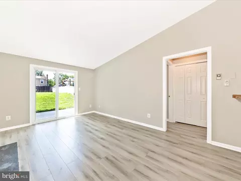 Living - 823 Chadwick Cir, Frederick, MD 21701 photo 3 of 9