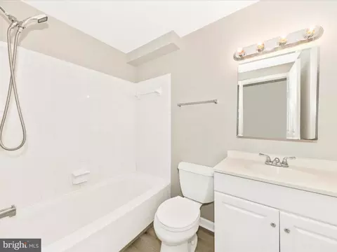 Bath - 823 Chadwick Cir, Frederick, MD 21701 photo 1 of 2