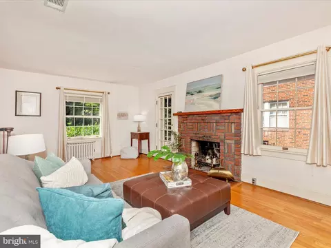 640 Wilson Pl, Frederick, MD 21702 photo 6