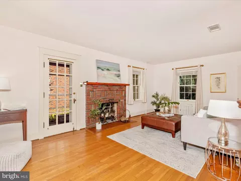 640 Wilson Pl, Frederick, MD 21702 photo 4