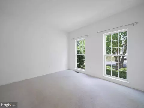 Living - 1721 Dearbought Dr, Frederick, MD 21701 photo 2 of 9