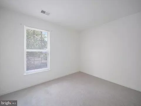 Bedroom - 1721 Dearbought Dr, Frederick, MD 21701 photo 5 of 8